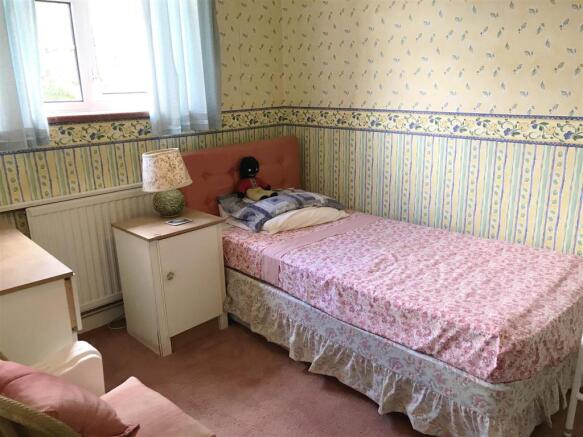 Bed 3.JPG