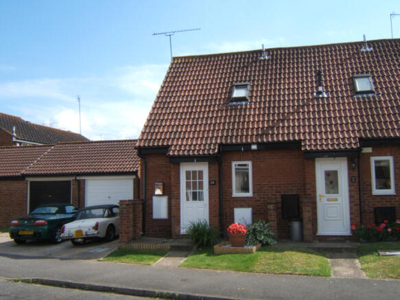 1 bed end terrace to rent Armoury Drive, Gravesen