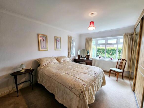3 bed Detached Bungalow for sale Image 8
