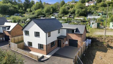 Celynen Close, Newbridge, Caerphilly County Borough