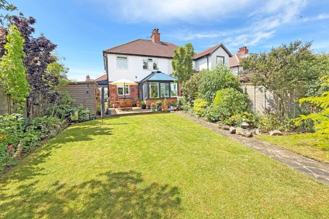 3 bed Semi-Detached for sale Image 9