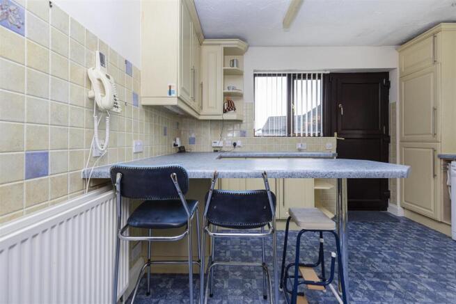 2 bed Detached Bungalow for sale Image 8