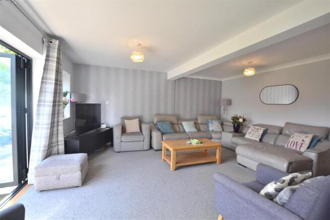 Living Room.JPG