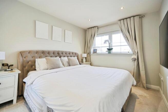 3 bed Detached for sale Image 9