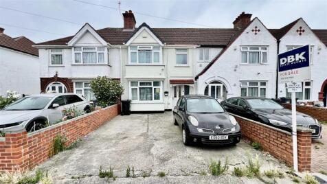 Clevedon Gardens, Cranford, TW5