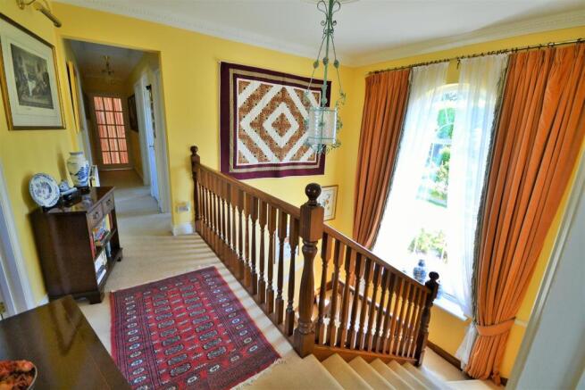 GALLERIED LANDING