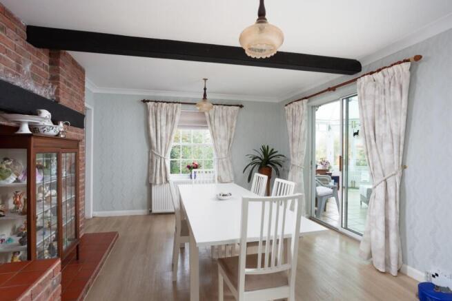 4 bed Detached for sale Image 9