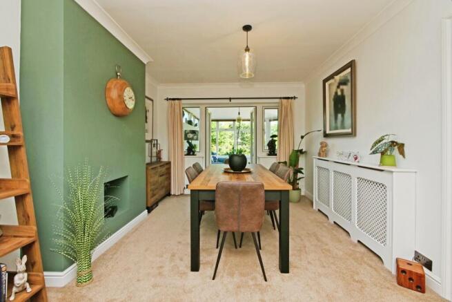 4 bed Semi-Detached for sale Image 7