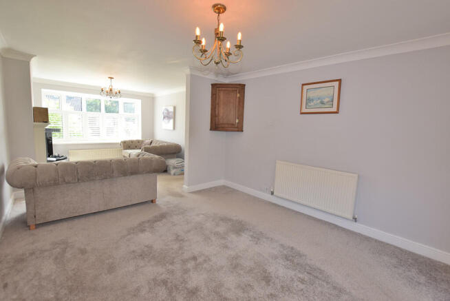 3 bed Semi-Detached for sale Image 6