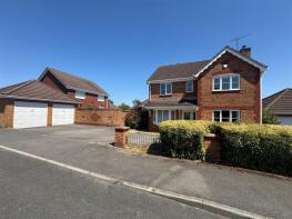 10, Hither Mead, Bristol BS36 2SJ