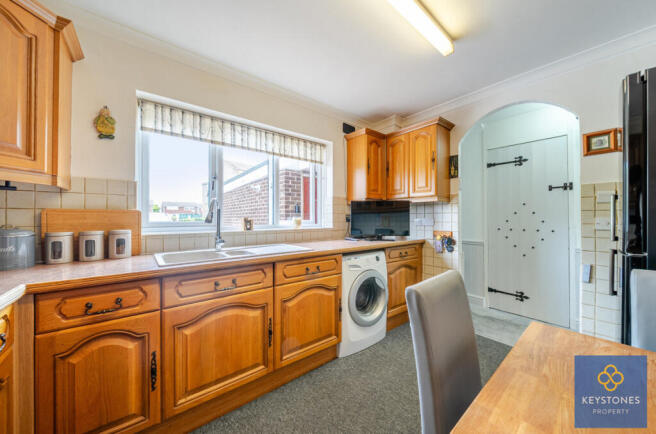 Portnoi Close, Rise Park, RM1 photo 4