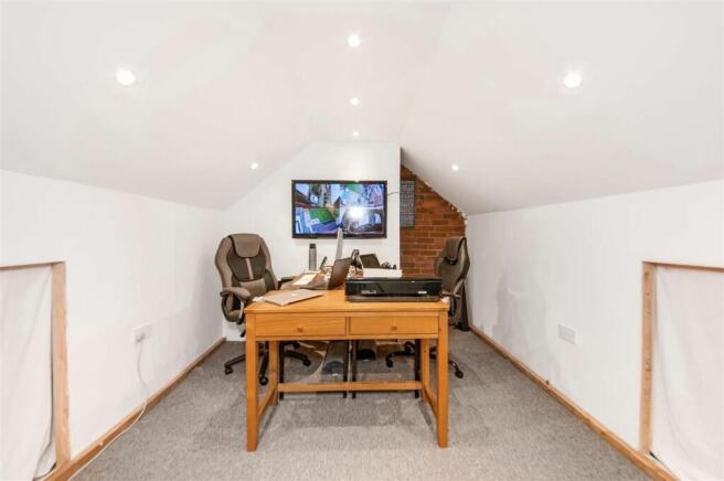 ATTIC ROOM