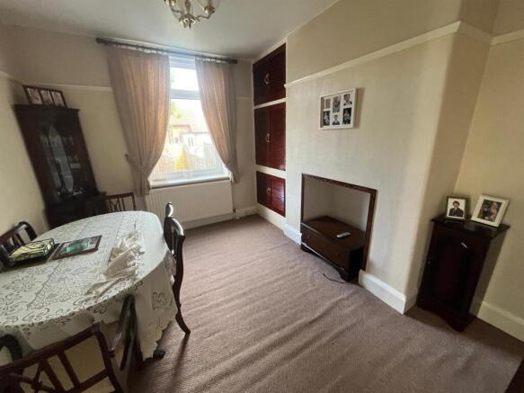 3 bed Semi-Detached for sale Image 6