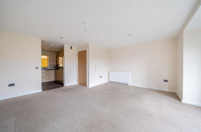 1387729-10-693850...