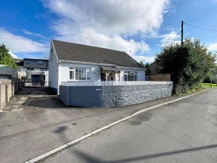Bryncoch Road, Sarn, CF32