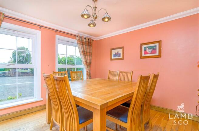 Dining Room.jpg