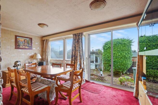 Lambes Court, Rainham photo 3