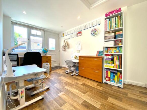 Photo 6