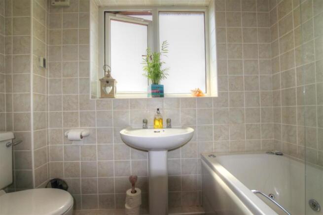 HOUSE BATHROOM