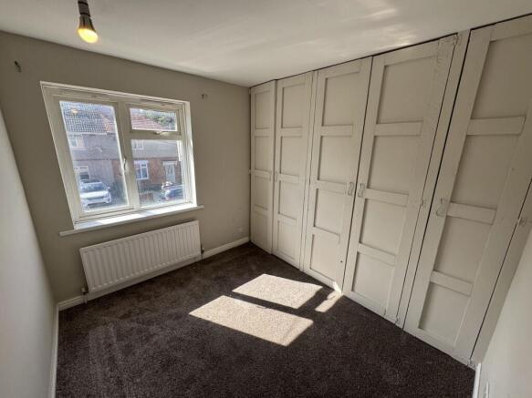 3 bed Semi-Detached to rent Image 11