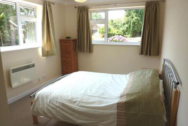 BEDROOM 2