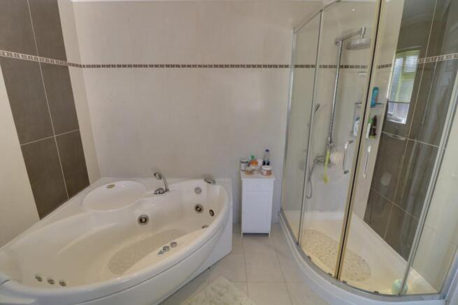 bath & shower 