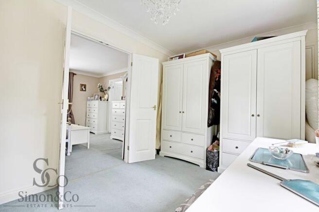 Dressing/Bedro...