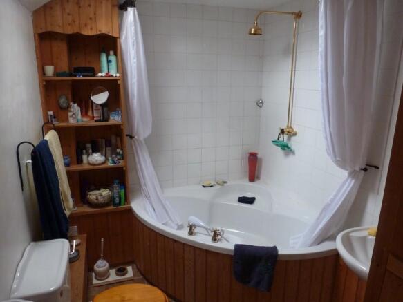 Photo 8