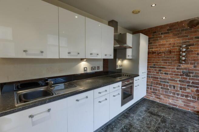 2 bed Apartment for sale Image 5