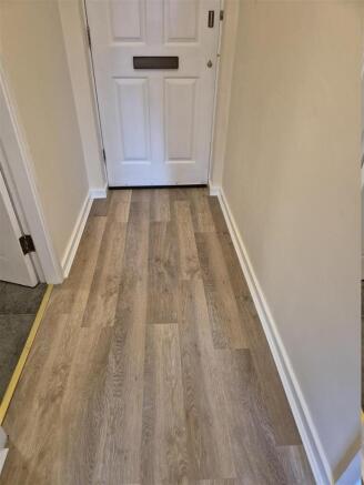 Karndean floor in hallway 1.jpg