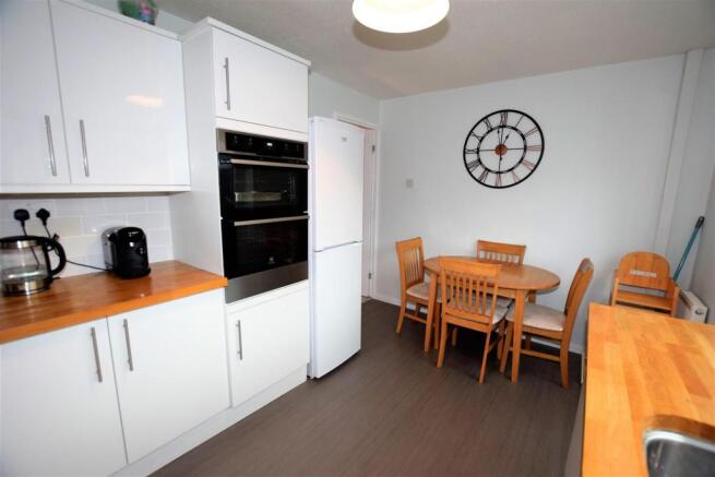 Kitchen / Breakfast Room