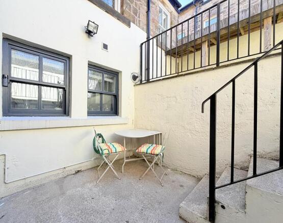 2 bed Flat for sale Image 11