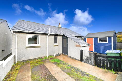 13 Atlaness, Hamnavoe, Shetland, ZE2 9XW