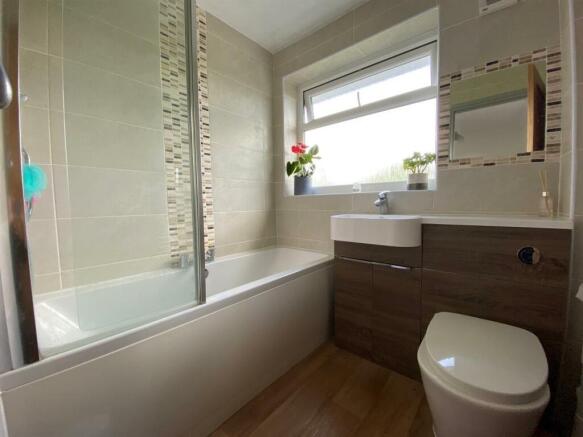 Bathroom.jpg