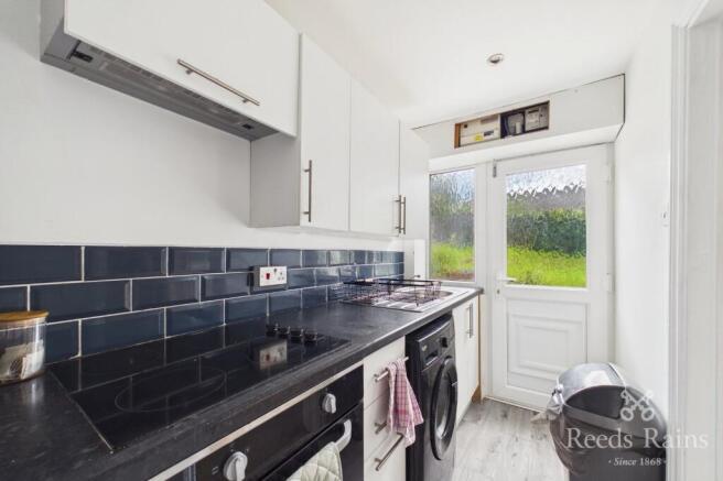 2 bed Semi-Detached for sale Image 7