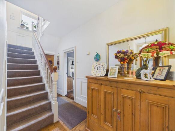 4 bed Semi-Detached for sale Image 5
