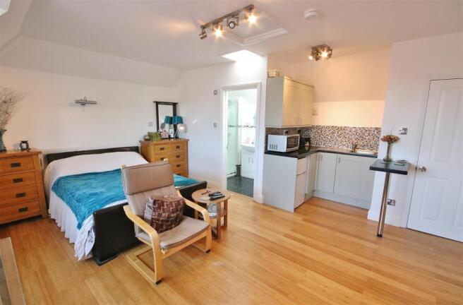 Annexe Lounge/Bedroom/Kitchen