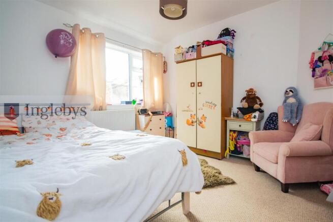 3 bed Flat for sale Image 6