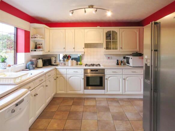 Kitchen.JPG