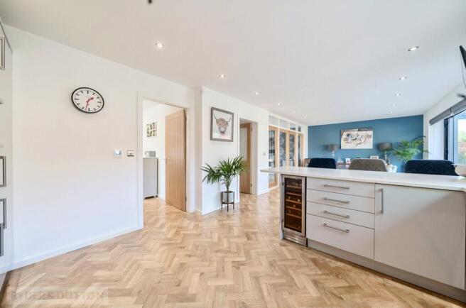 Kitchen/Dining Room