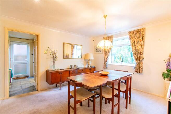 Lawrence Close, Devizes, Wiltshire, SN10 photo 4