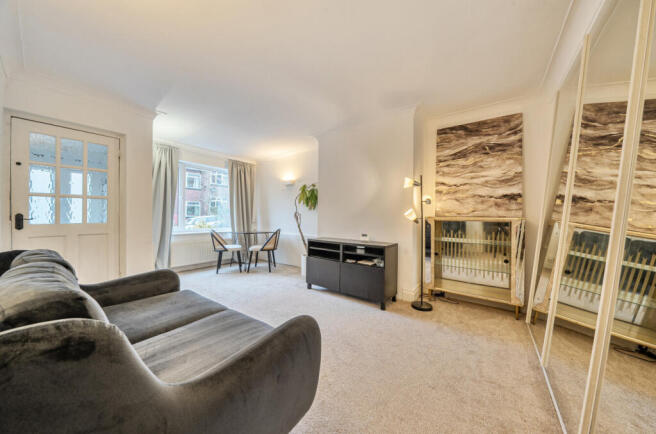 1402408-3-6980b48...