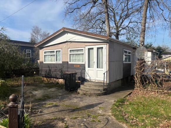 2-bed caravan on Drapers Copse, Dibden, Southampton, Hampshire, SO45, £80,000