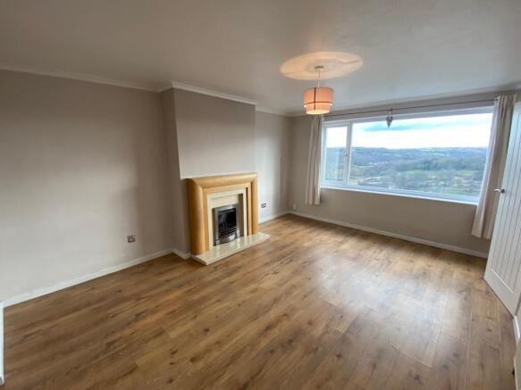 3 bed House to rent Image 5