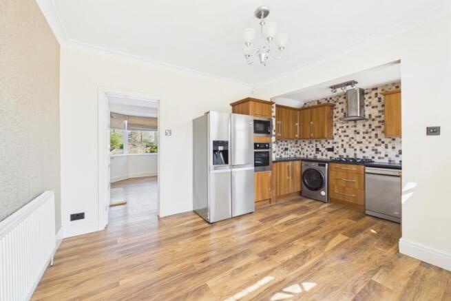 3 bed Semi-Detached for sale Image 4