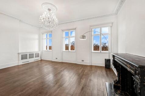 Hyde Park Gardens,
Hyde Park, W2