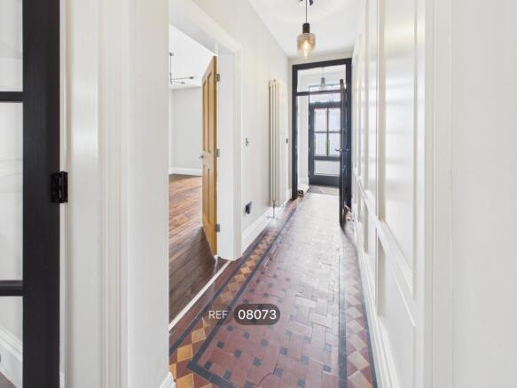 3 bed Detached to rent Image 4
