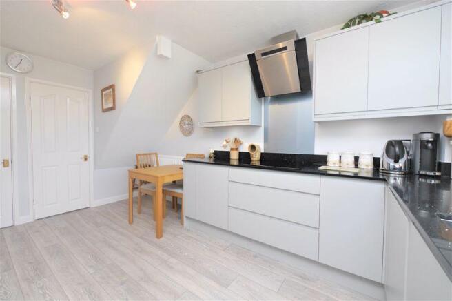 KITCHEN/BREAKF...