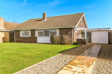 Wendover Close, Barton on Sea, New Milton, Hampshire, BH25