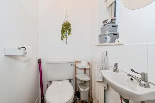 3 bed Detached for sale Image 8